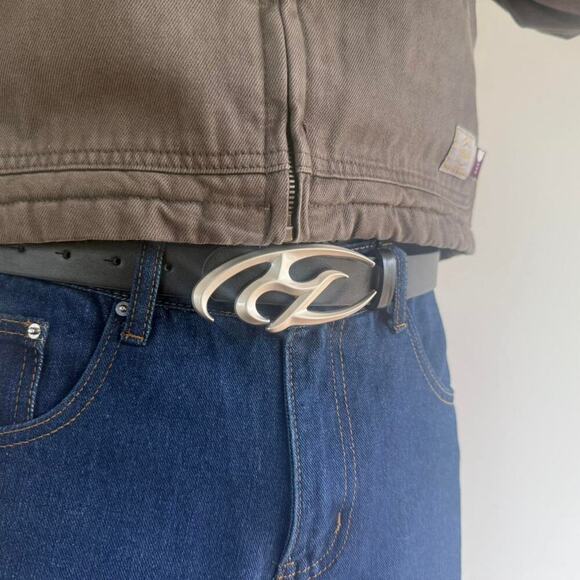 Y2K Silver and Black Leather Belt with Bold Design - Picture 7 of 7